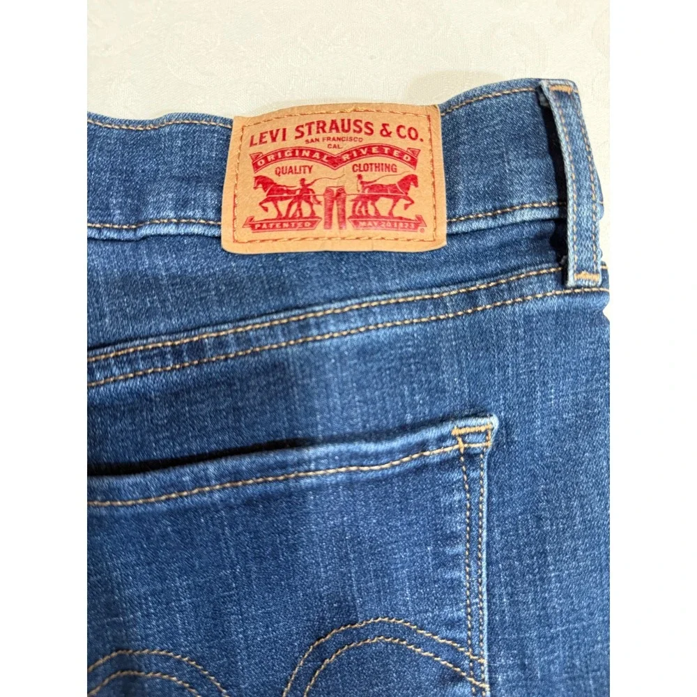 Levi's Classic Straight Jeans Womens 31 Dark Wash Blue Denim Stretch Classic